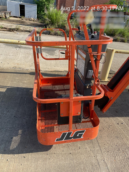2019 JLG E450AJ