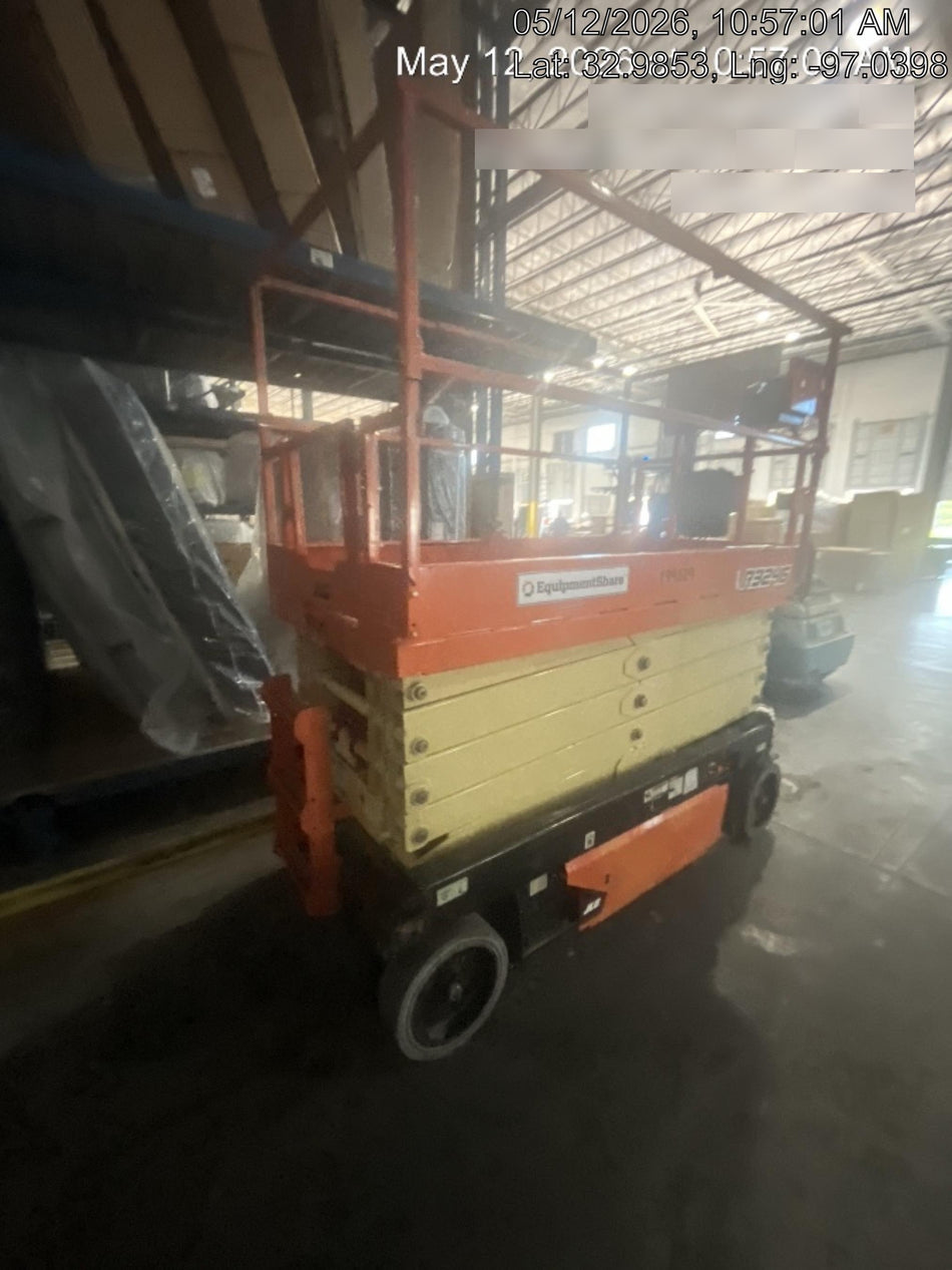 2021 JLG R3246