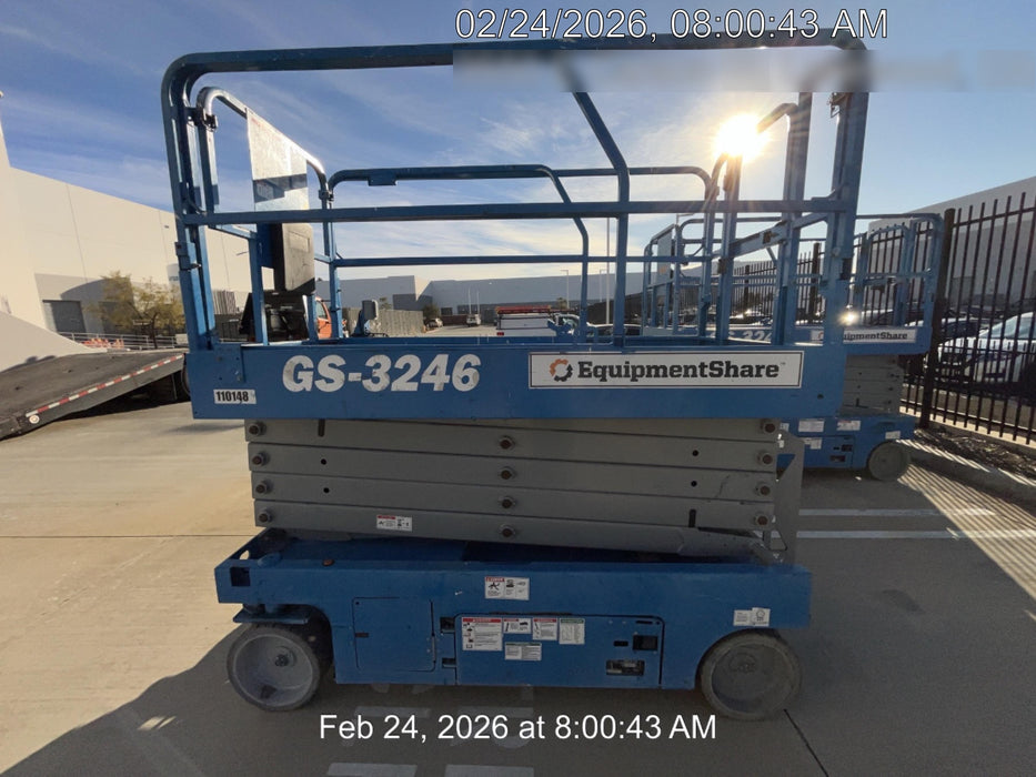 2020 Genie GS-3246 Standard, Folding full height swing gate, 800W Inverter