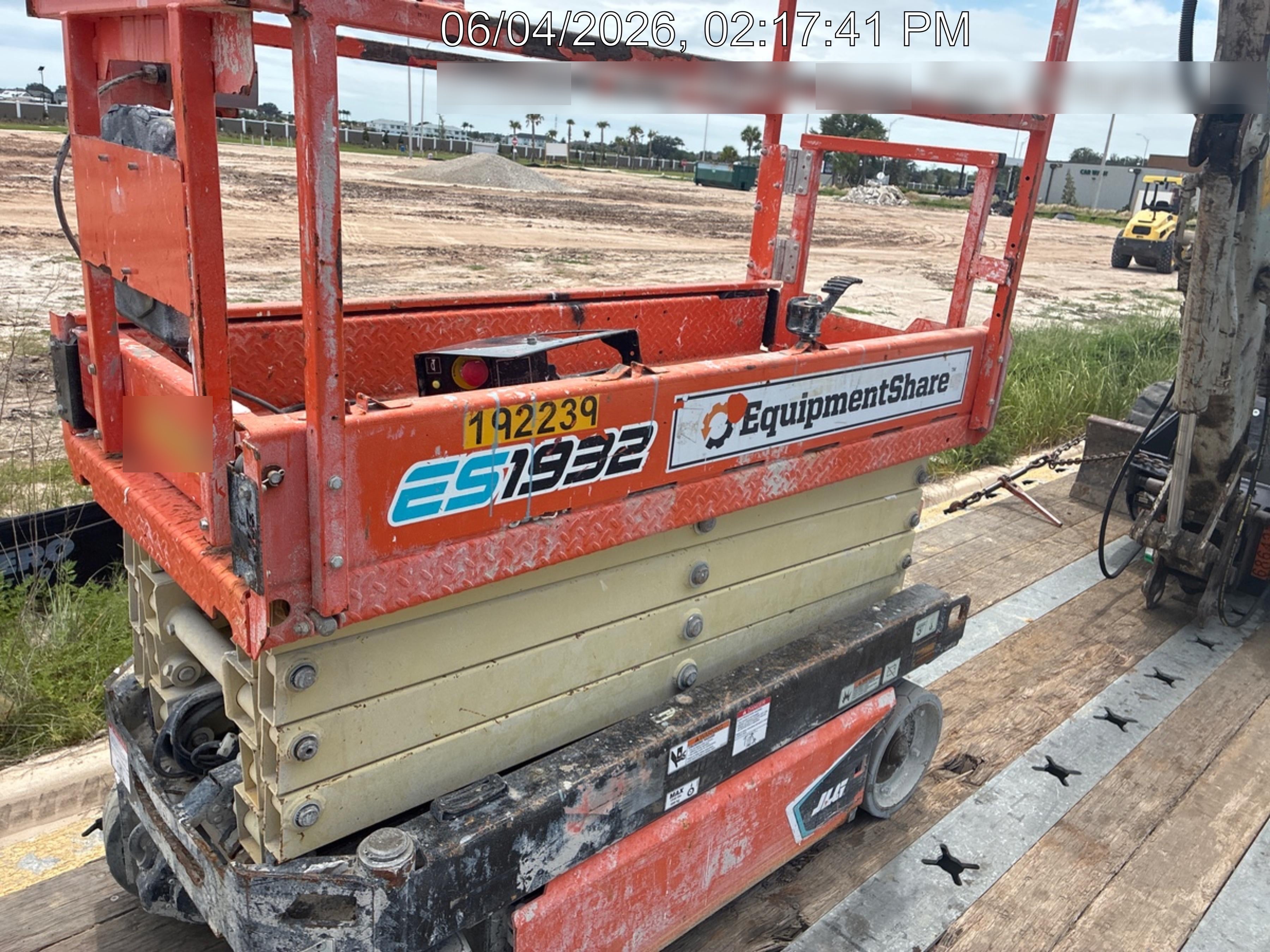 2021 JLG ES1932
