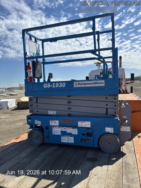 2020 Genie GS-1930 Solid Non Marking Tires, Beacon, Folding rails with half height swing gate, 800W Inverter