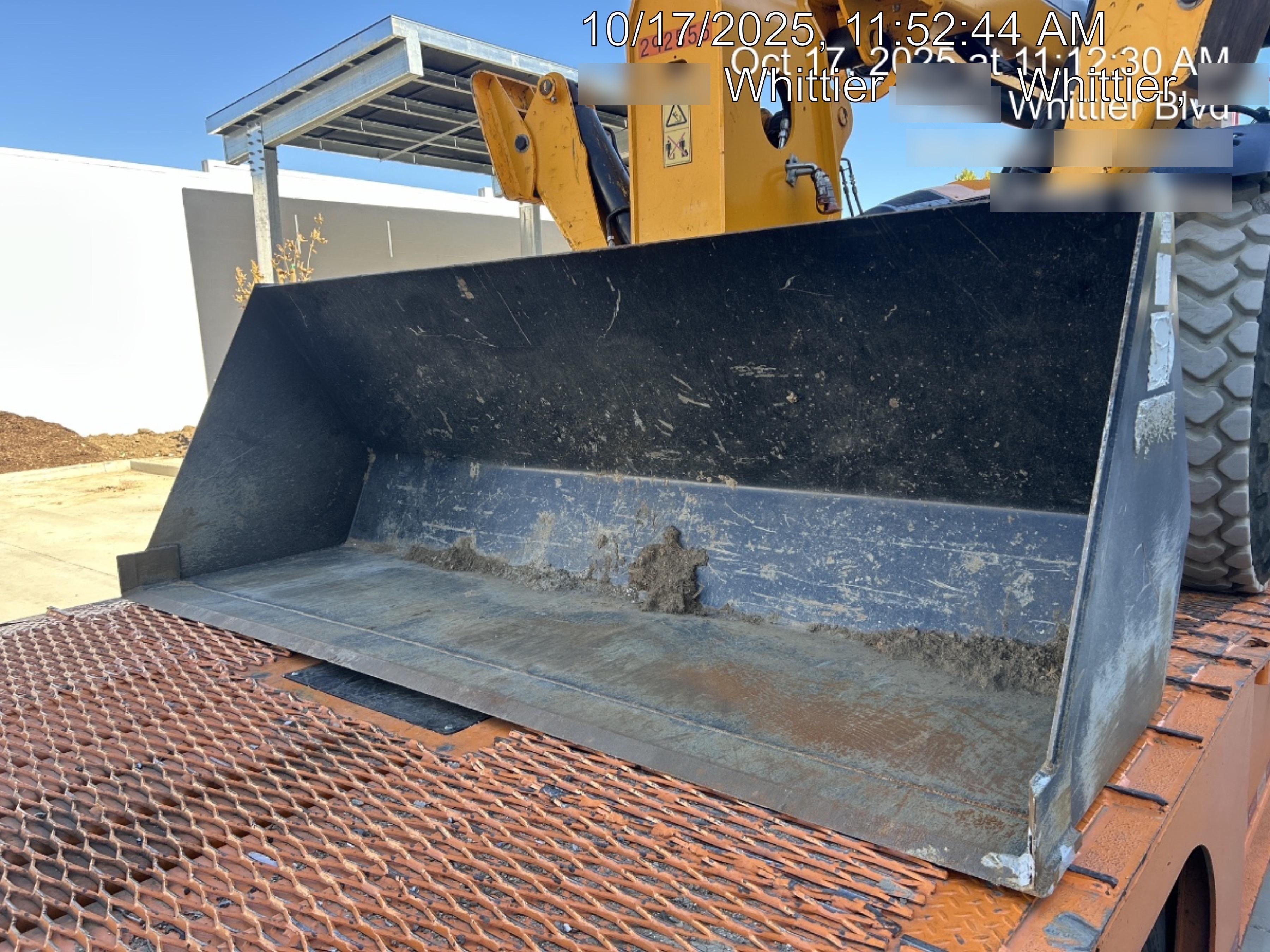 2025 JLG 1001100823