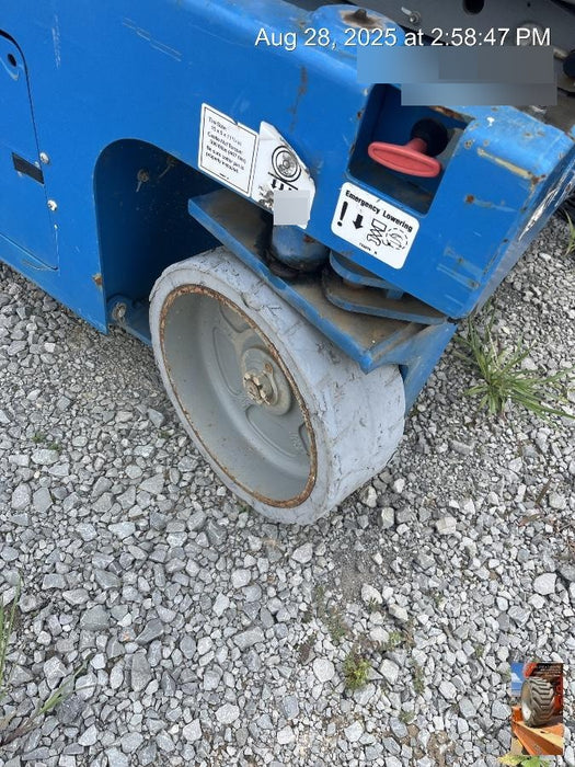 2019 Genie GS-4047 Folding rails with half height swing gate