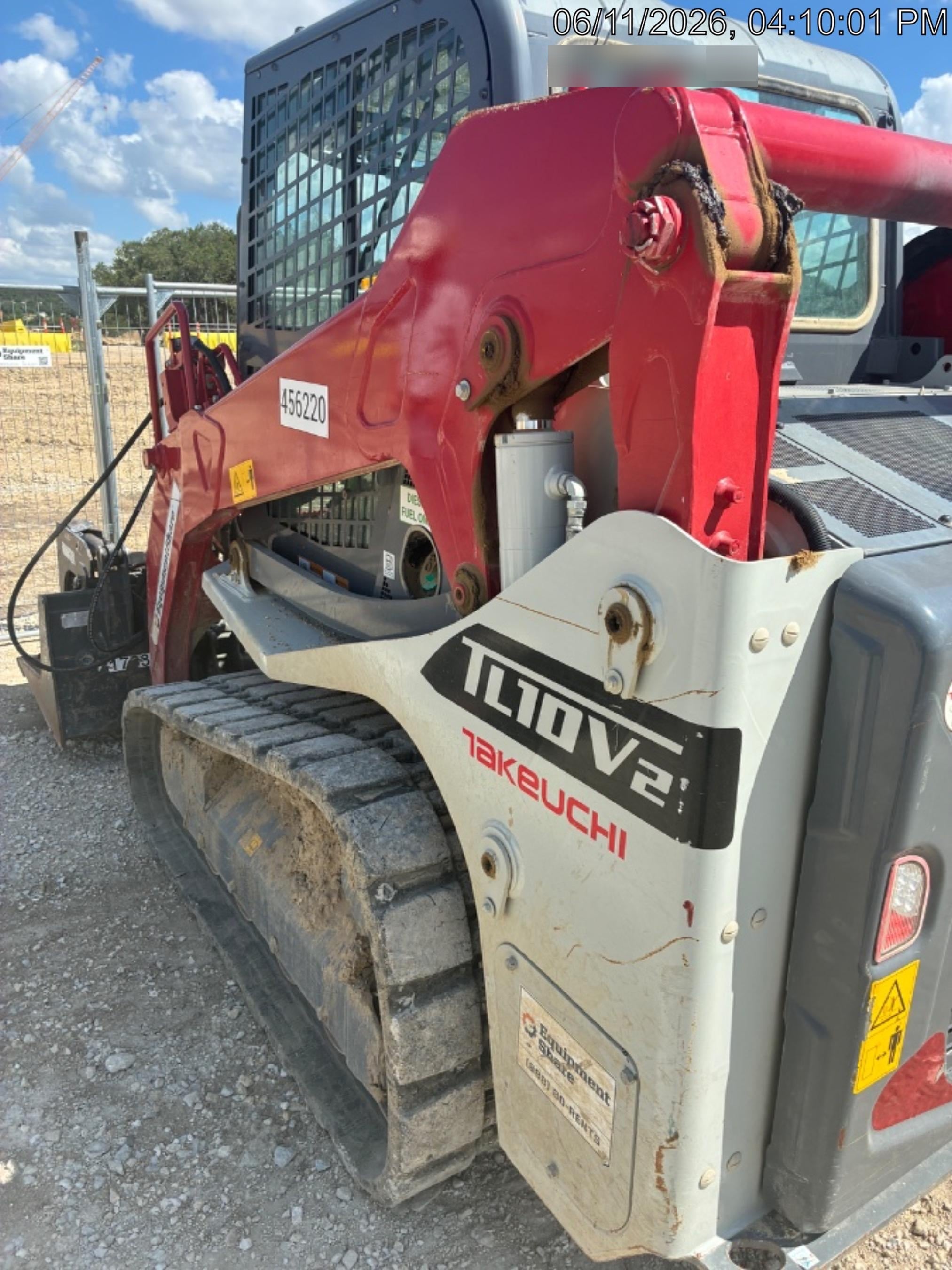 2024 TAKEUCHI TL10V2-CR