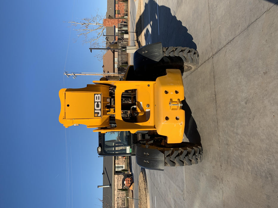2019 JCB 512-56 109 HP w/Open ROPS, Beacon, Aux Hydraulics, Worklights, Solid Tires 60" Carriage/Forks