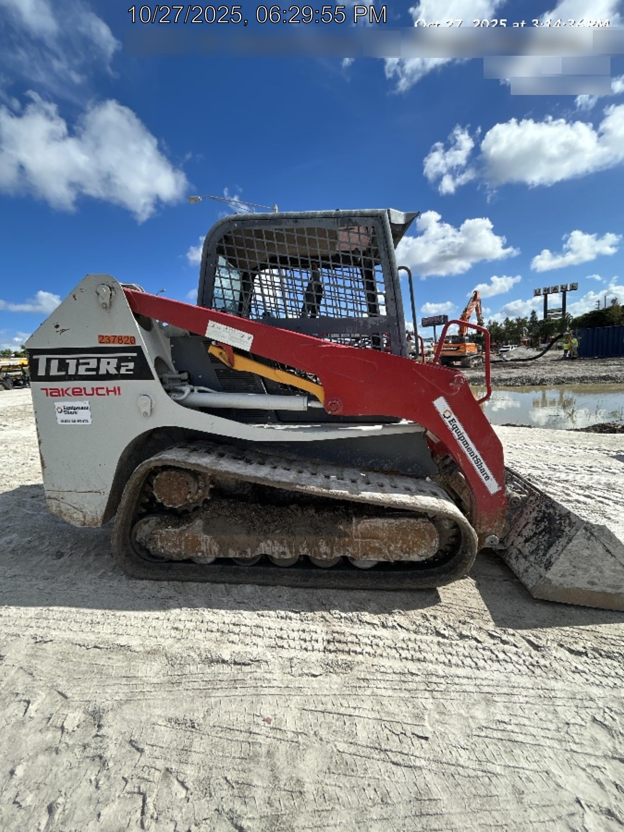2022 TAKEUCHI TL12R2-R