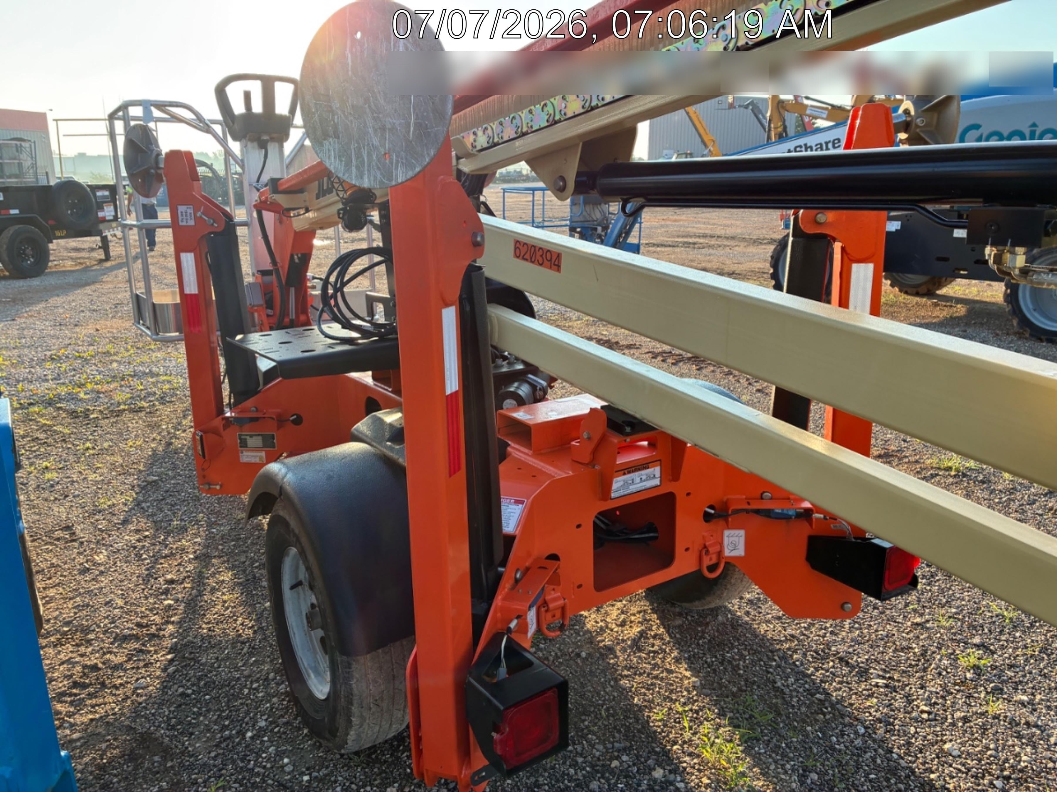 2025 JLG T350