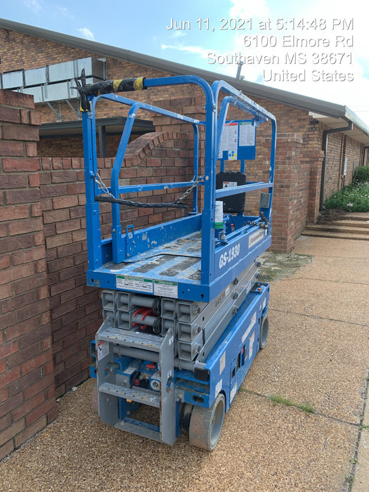 2019 Genie GS-1930 Fixed rails with chain Entry