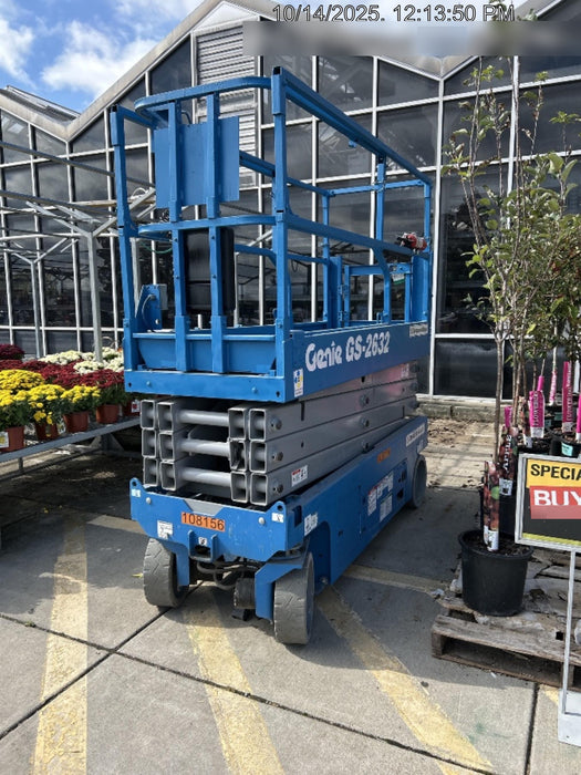 2020 Genie GS-2632 Solid NM Tires, Folding Rails with Half-Height Swing Gate, Beacon