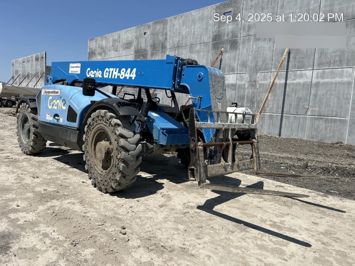 2018 Genie GTH-844 Genie GTH-844 w/Open ROPS, Solid Tires, beacon/work lights, 60" carriage/forks