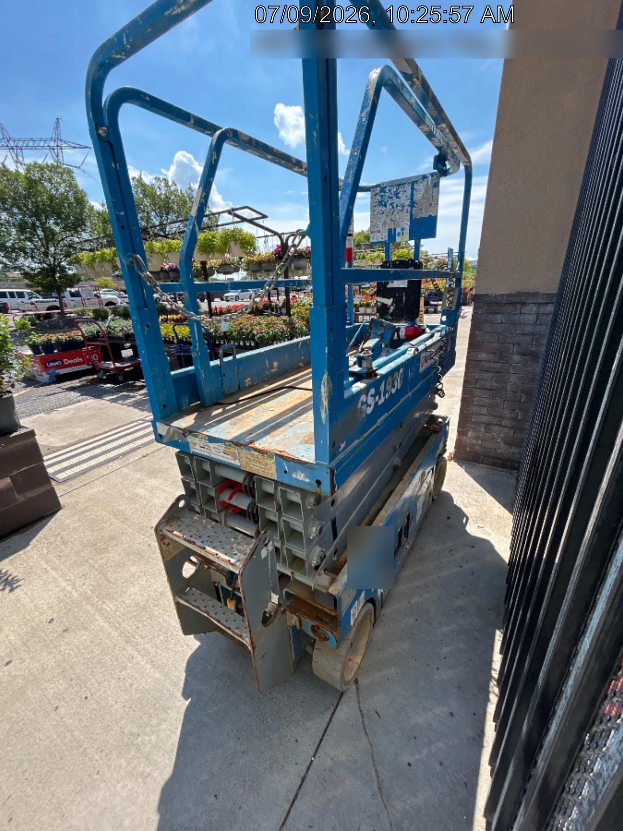 2019 Genie GS-1930 Fixed rails with chain Entry