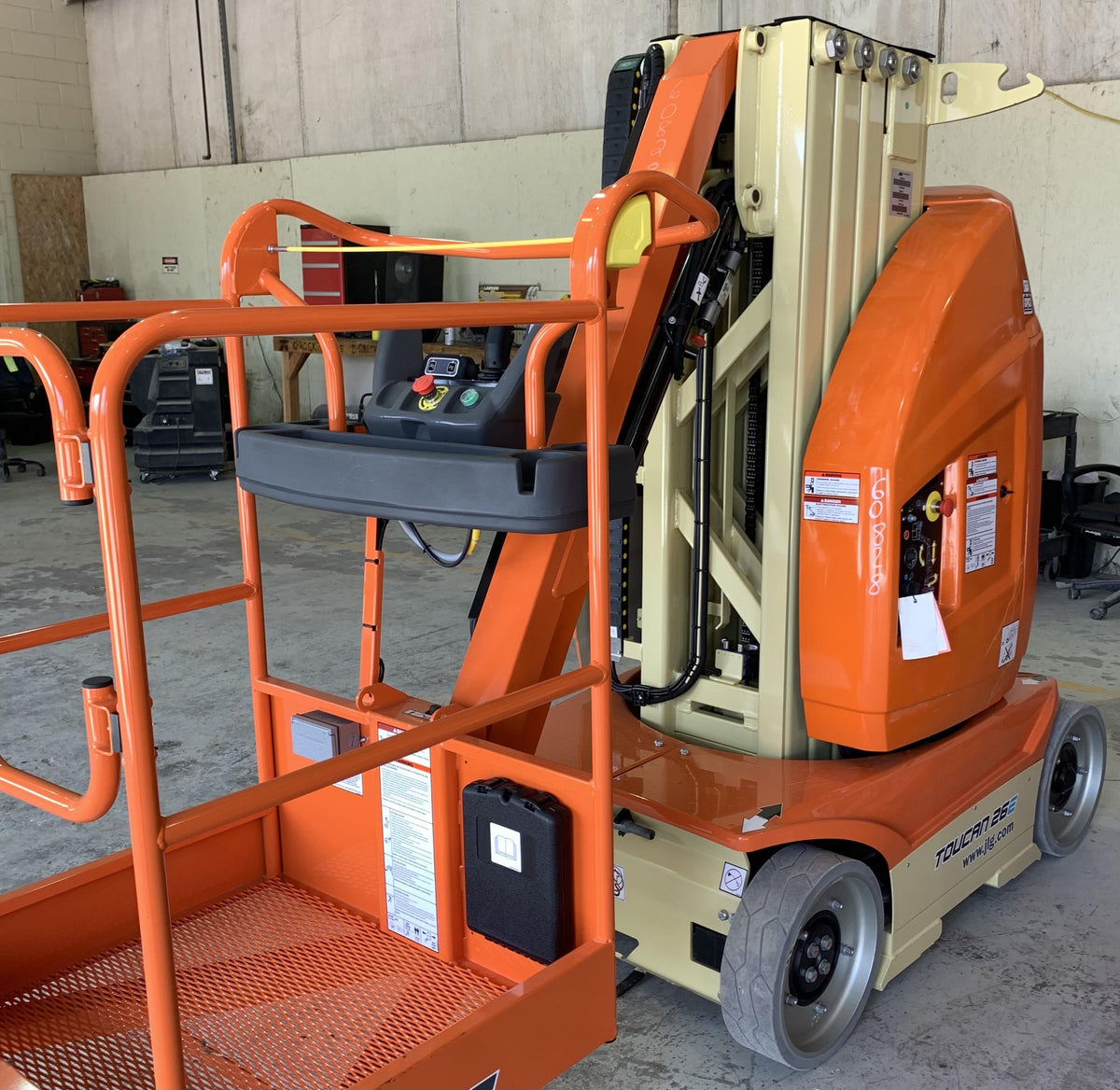 2021 JLG 26E