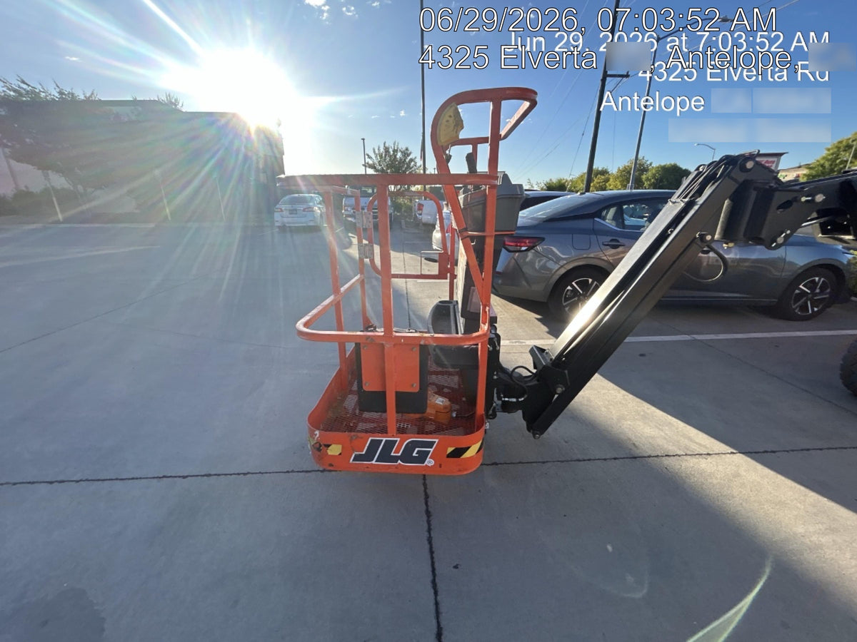 2025 JLG E300AJP