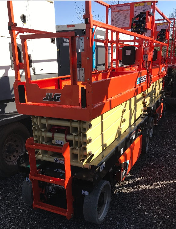 2022 JLG ES2632