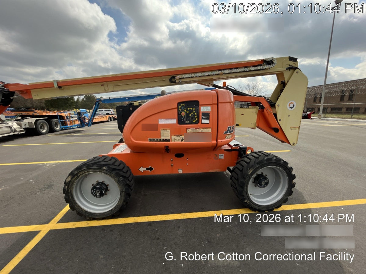 2019 JLG 600AJ