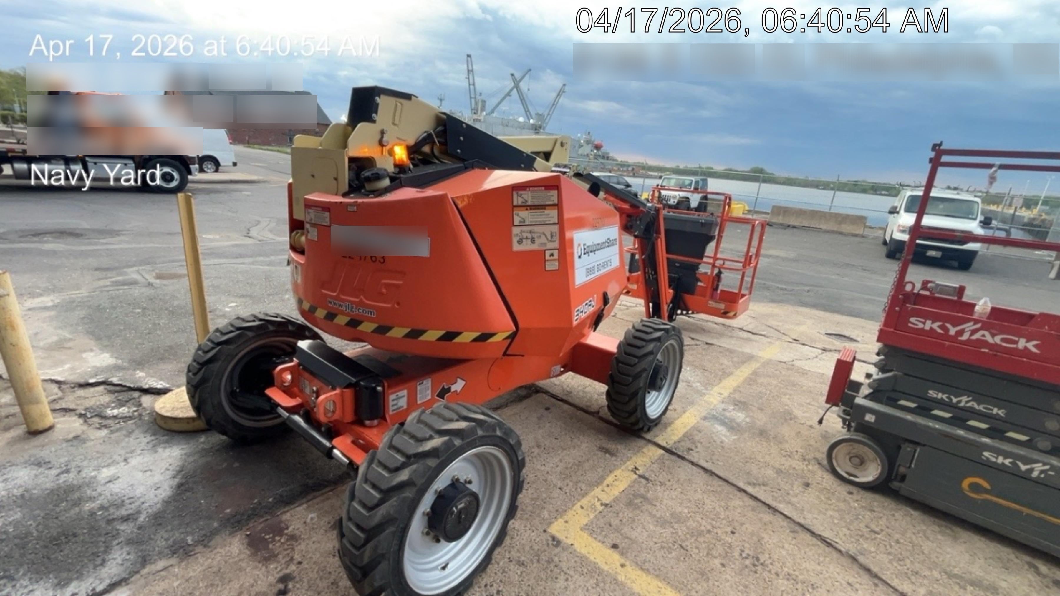 2022 JLG 340AJ