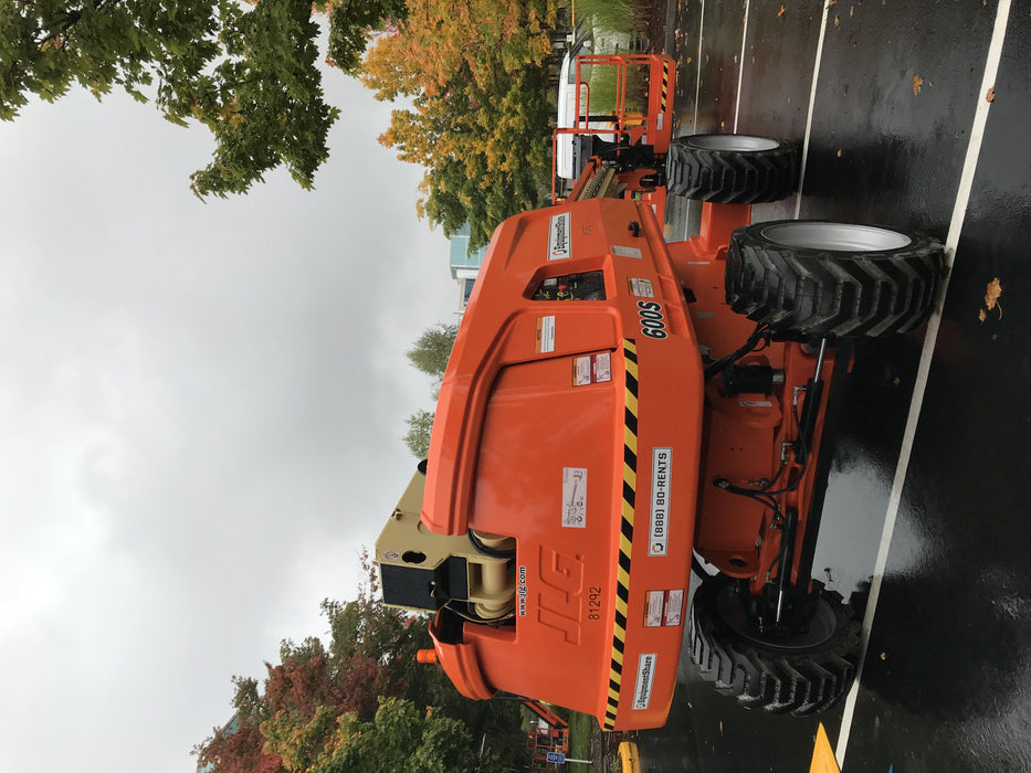 2020 JLG 600S
