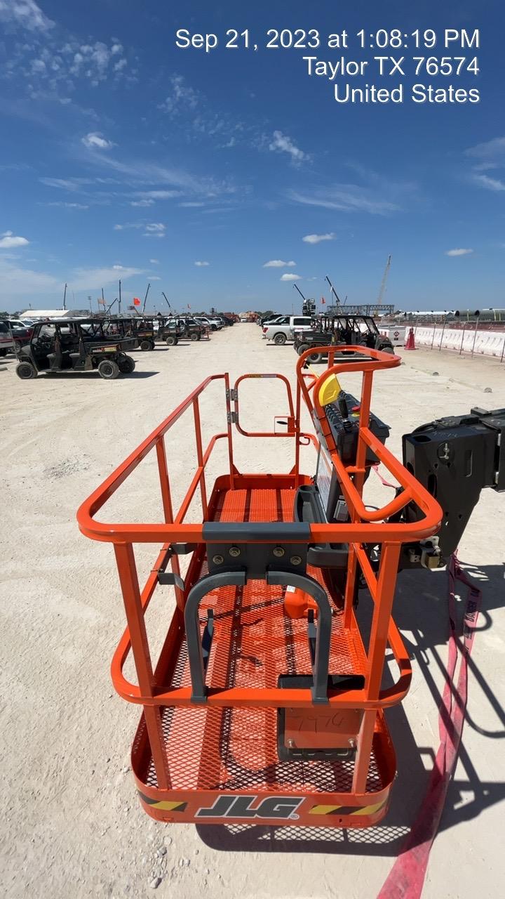 2023 JLG 600S