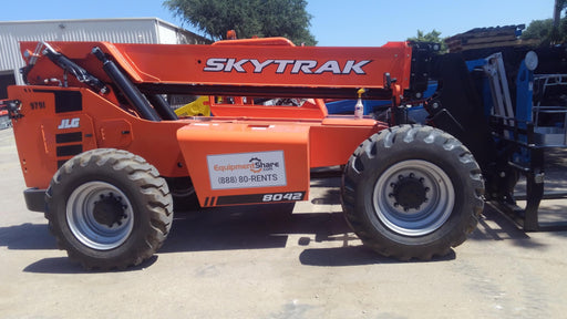 2018 Skytrak 8042 JLG Skytrak 8042, Solid Tires (shipping-Boss), Open ROPS, Beacon and Work Light Package