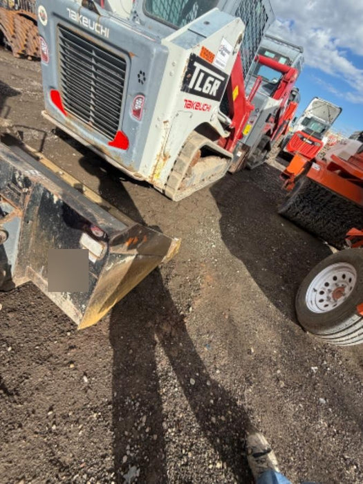 2021 TAKEUCHI TL10V2-CR