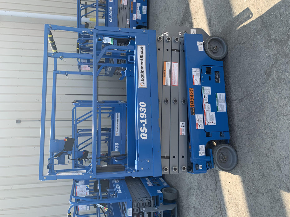 2020 Genie GS-1930 Solid Non Marking Tires, Beacon, Folding rails with half height swing gate