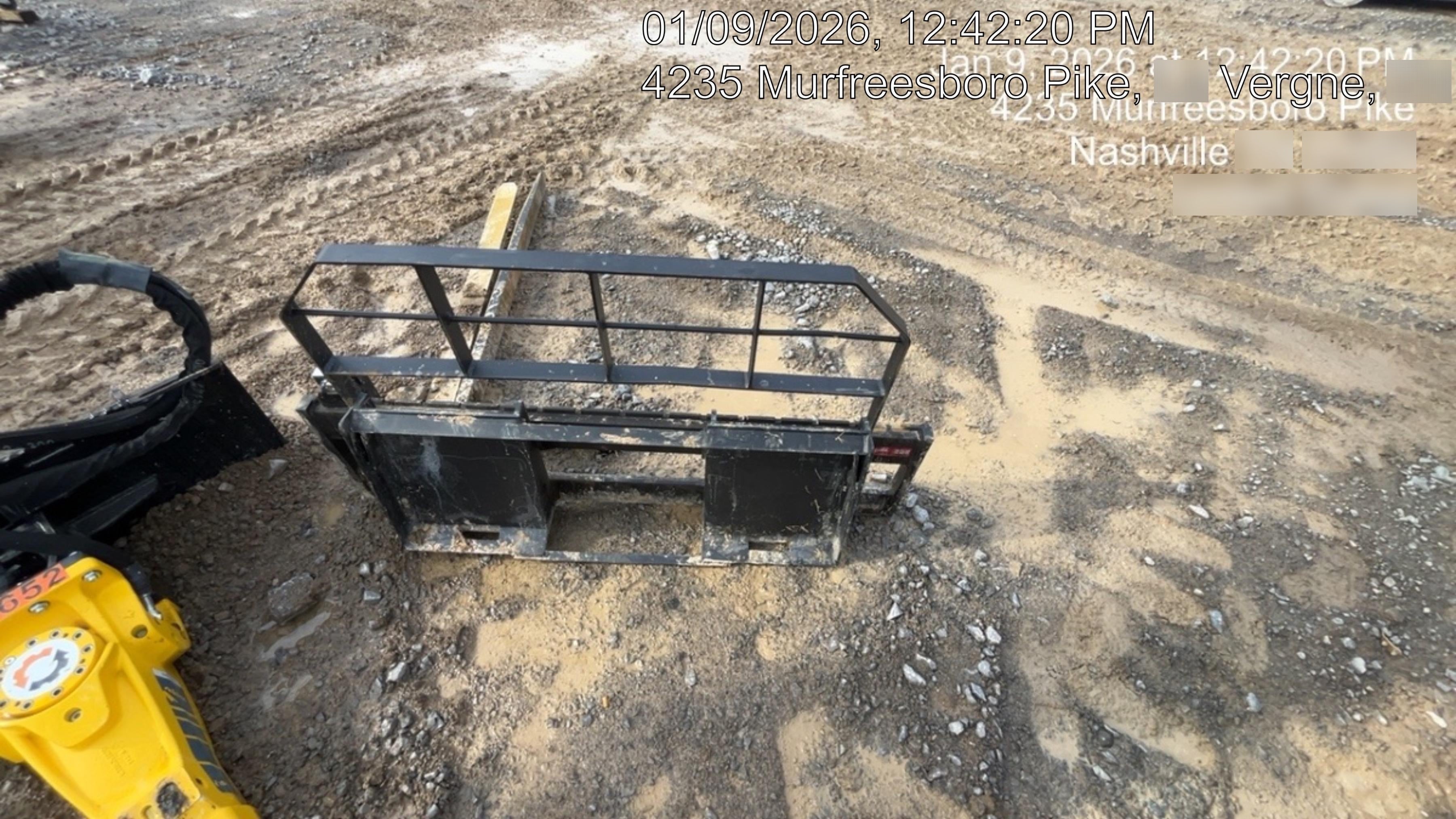 2025 ARROW MATERIAL HANDLING 72" Pallet Forks - Arrow