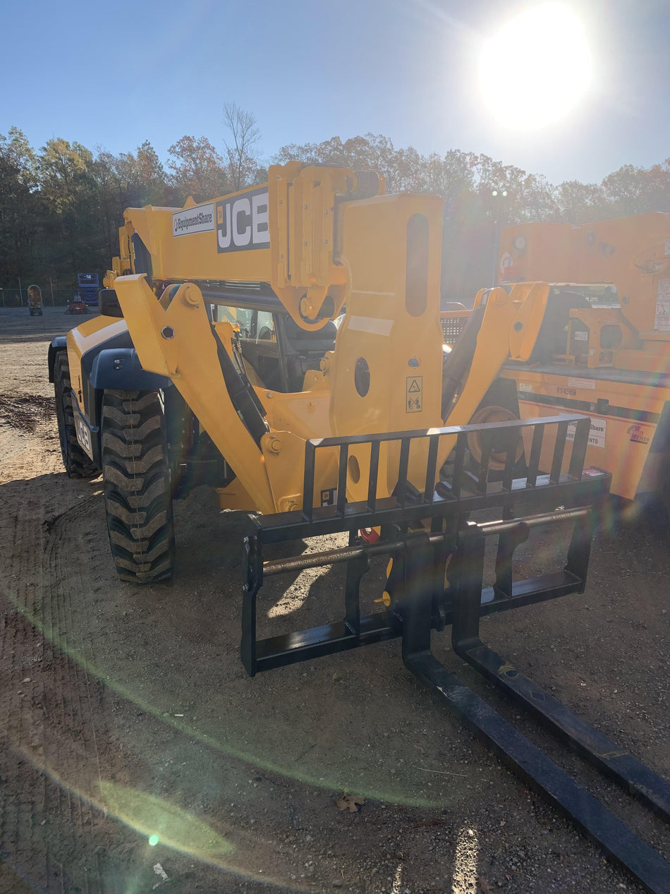 2021 JCB 510-56