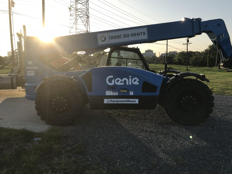2020 Genie GTH-844 Cab/Heat/Air, Solid Tires, Work Lights, Beacon, Aux Hydraulics, Back up Alarm, Lifting Eye