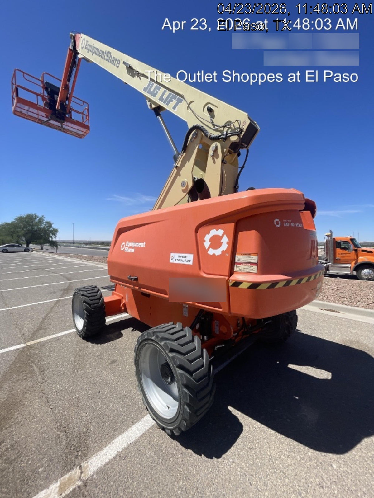 2023 JLG 660SJ