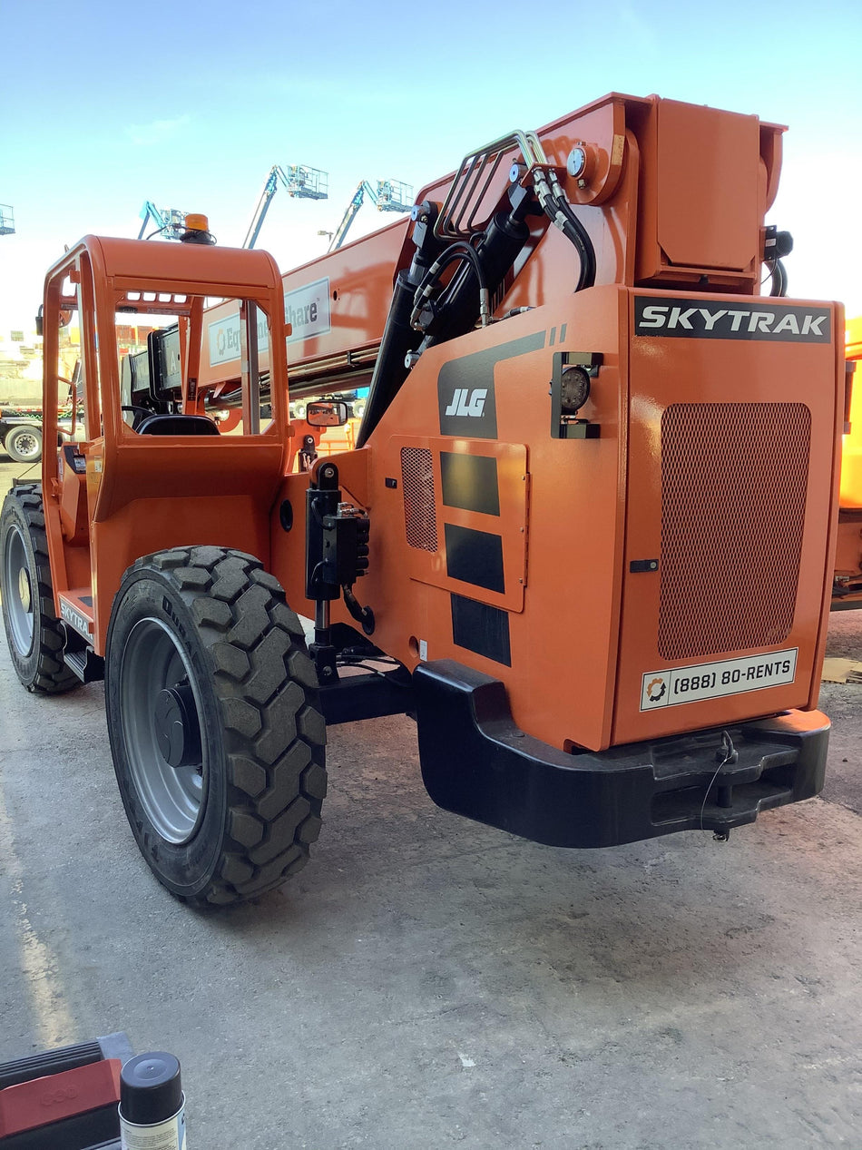 2021 SKYTRAK 8042