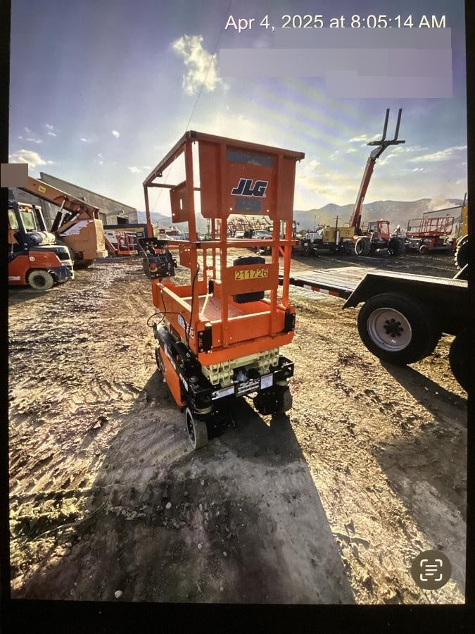 2022 JLG ES1330L