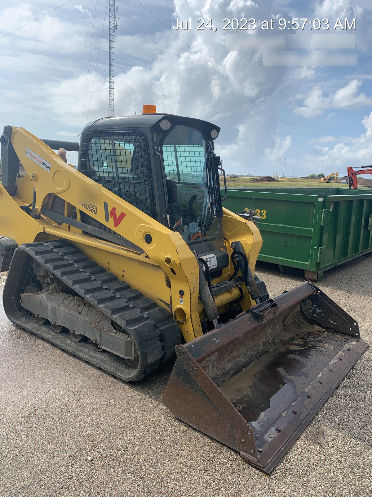 Wacker Neuson ST45 14-Pin Attachment Control T3 Bucket Leveling, Ride Control, CAB/Heat, A/C, Cyclonic Engine Pre-Cleaner, Block Heater (110v) T4F, Counter Weights, Dual Beam Work Lights,  Radio, Back-Up Camera, Zero-Drift Hydraulic Valve, Foot Throttle, 4 Way Flasher Kit, Scavenger Air Cleane, Synthetic Hydraulic Oil, High Flow LF	Hydraulic Coupler SSL/CTL