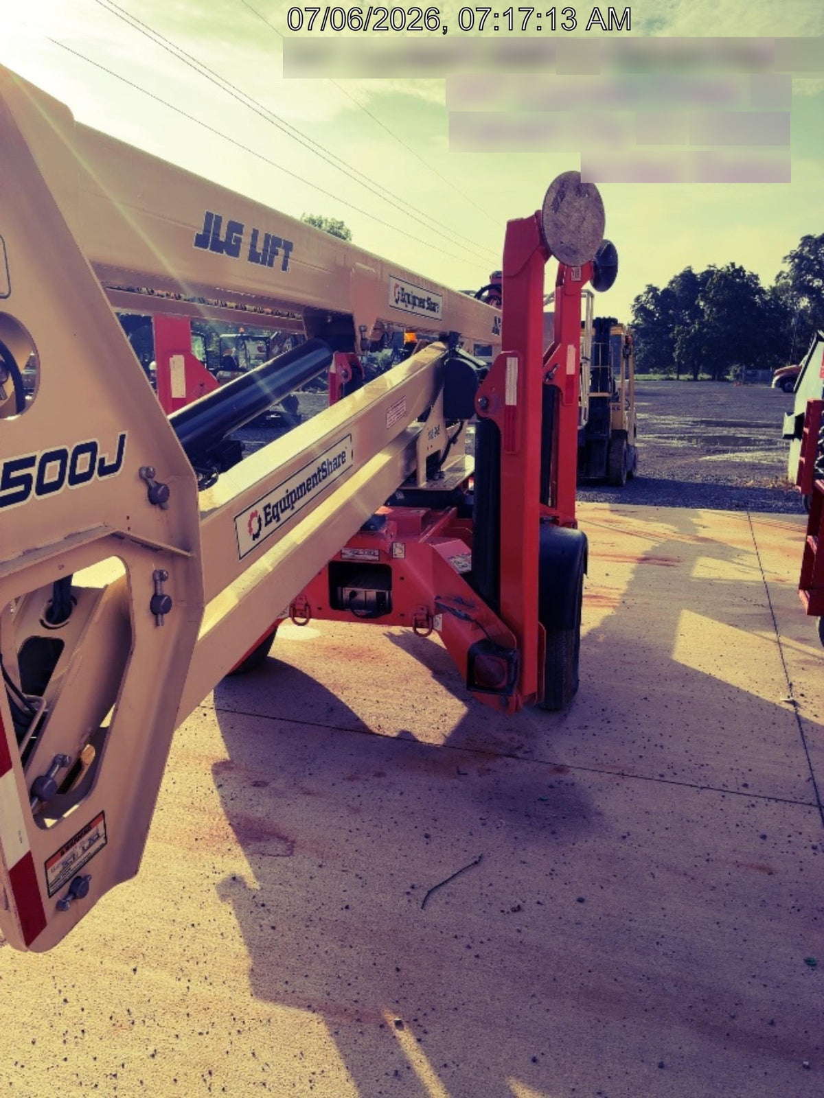 2021 JLG T500J