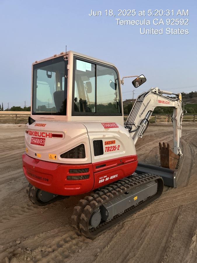 2025 TAKEUCHI TB235-2CR