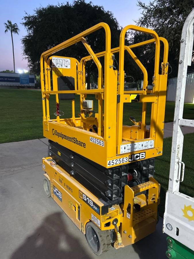 2024 JCB S1932E