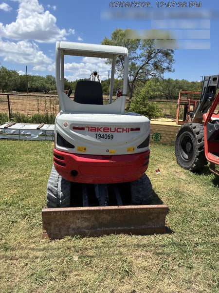 2021 TAKEUCHI TB235-2R