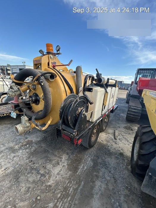 2023 VAC-TRON LP573XDT