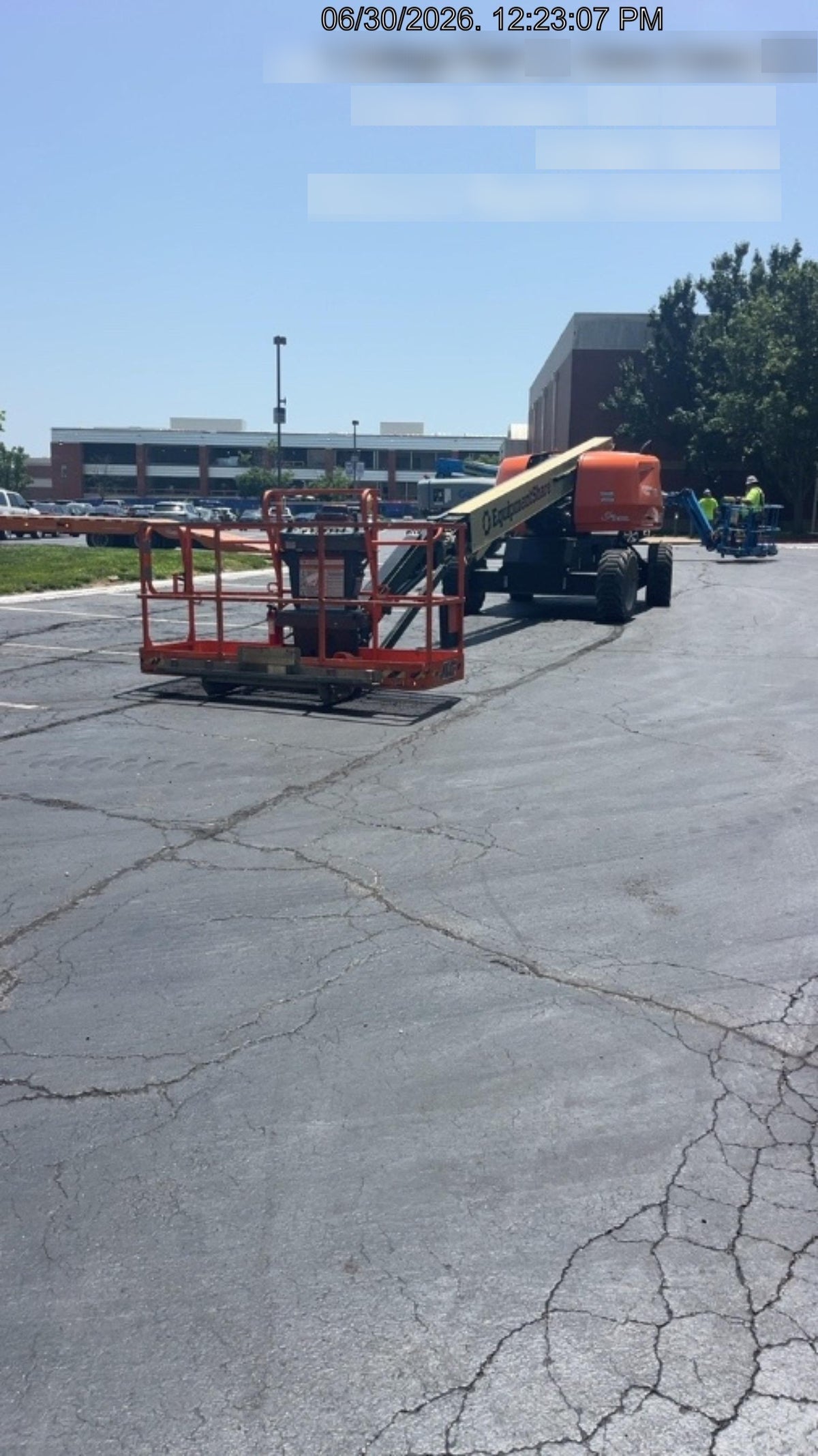 2023 JLG 660SJ