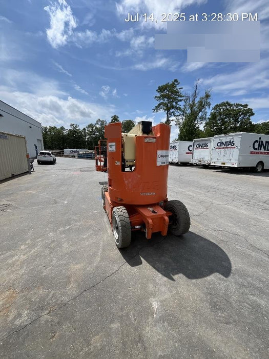2019 JLG E300AJP