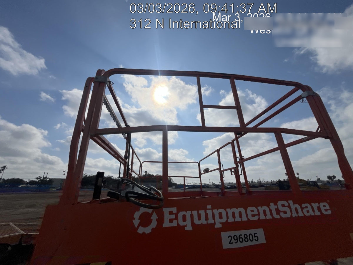 2023 JLG RT4394