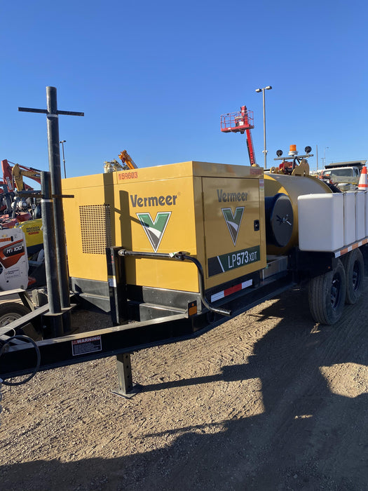 2021 Vac-Tron LP573XDT T4 Koehler Diesel Engine, 500 Gallon Debris Tank, x2 100 Gallon Water Tanks