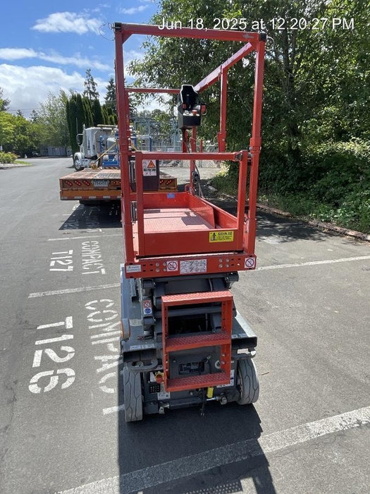 2020 Skyjack SJIII-3219 Solid NM Tires, Half height spring hinged entry gate, Dual Beacons, 800W Inverter