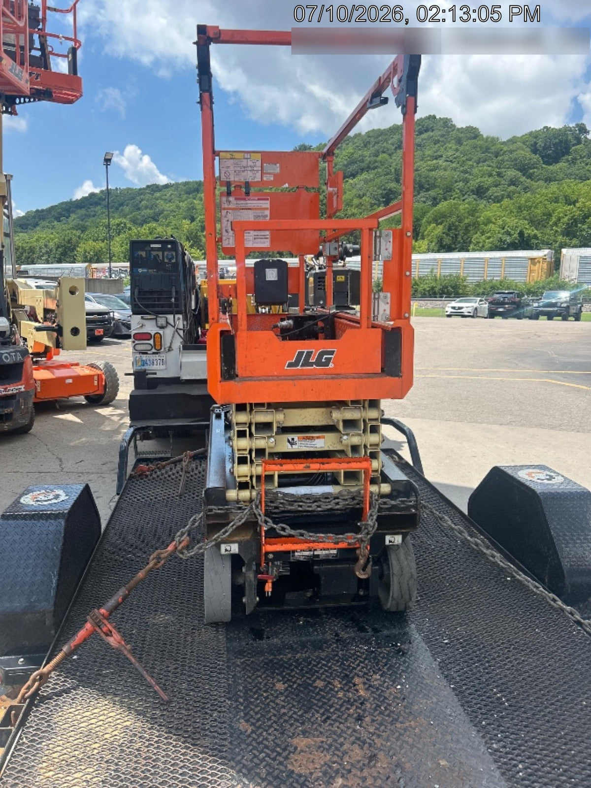 2022 JLG ES1932
