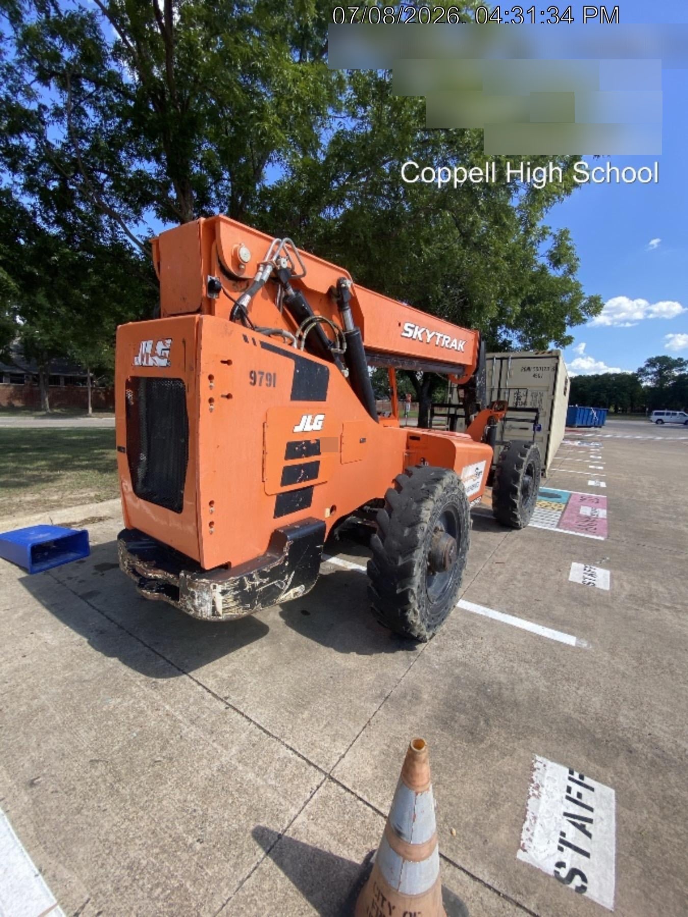 2018 Skytrak 8042 JLG Skytrak 8042, Solid Tires (shipping-Boss), Open ROPS, Beacon and Work Light Package