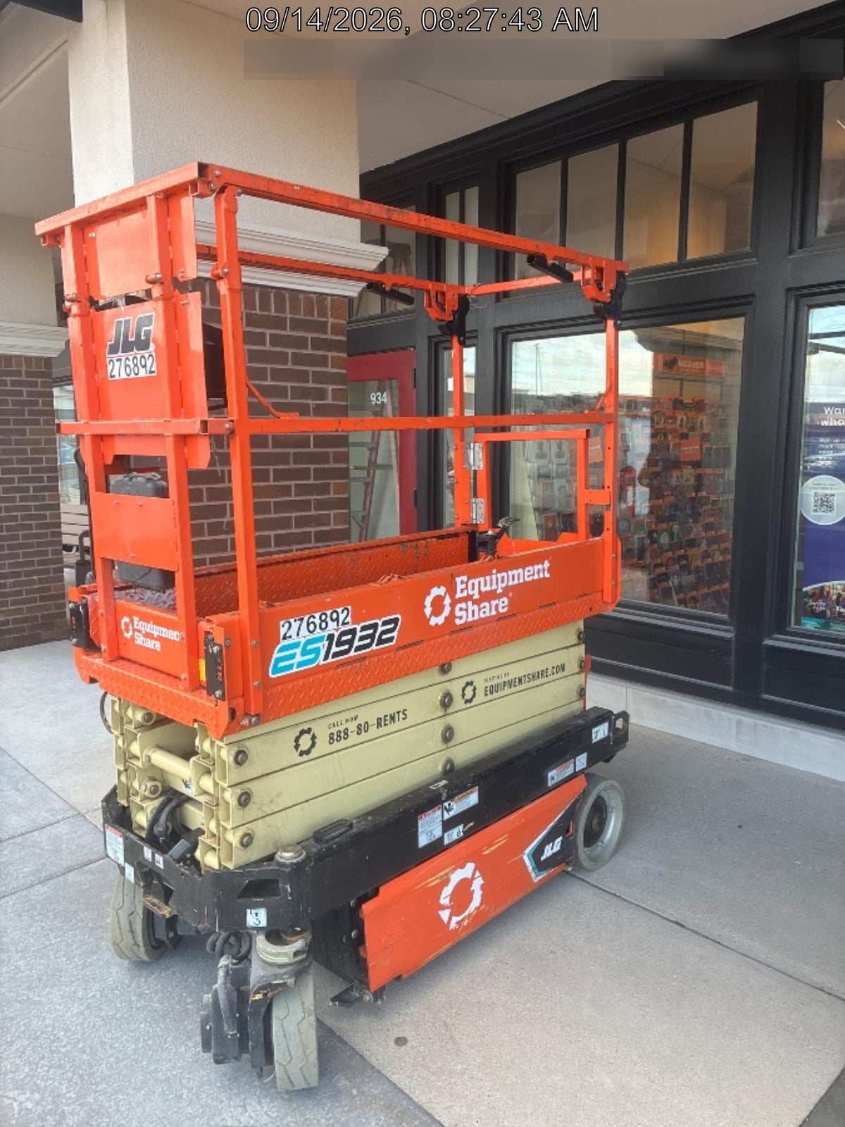 2022 JLG ES1932