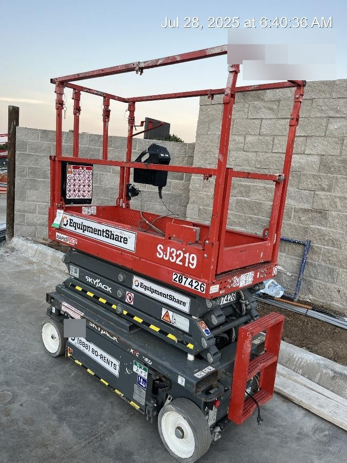 2022 SKYJACK SJ3219