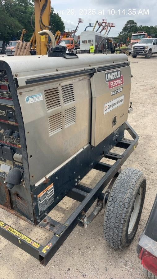 2019 Lincoln Electric Vantage 322 Lincoln Vantage 322 Welder w/Trailer, Light Kit, Cable Rack