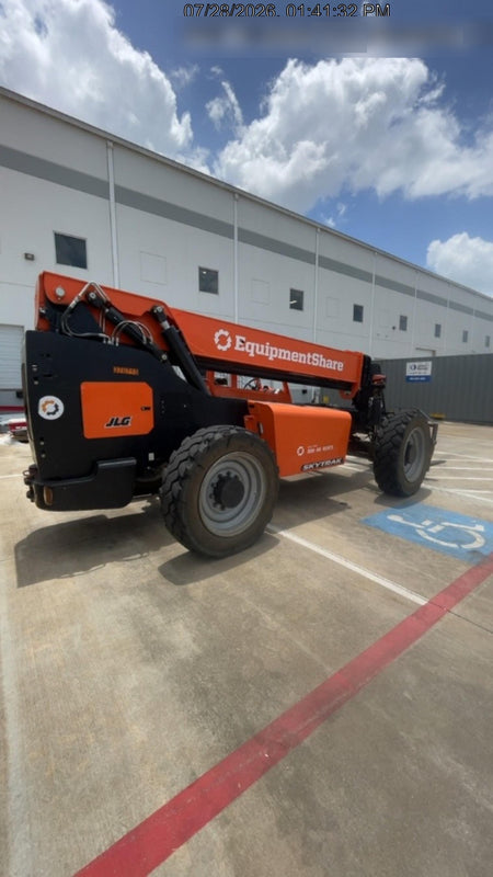 2023 SKYTRAK 8042