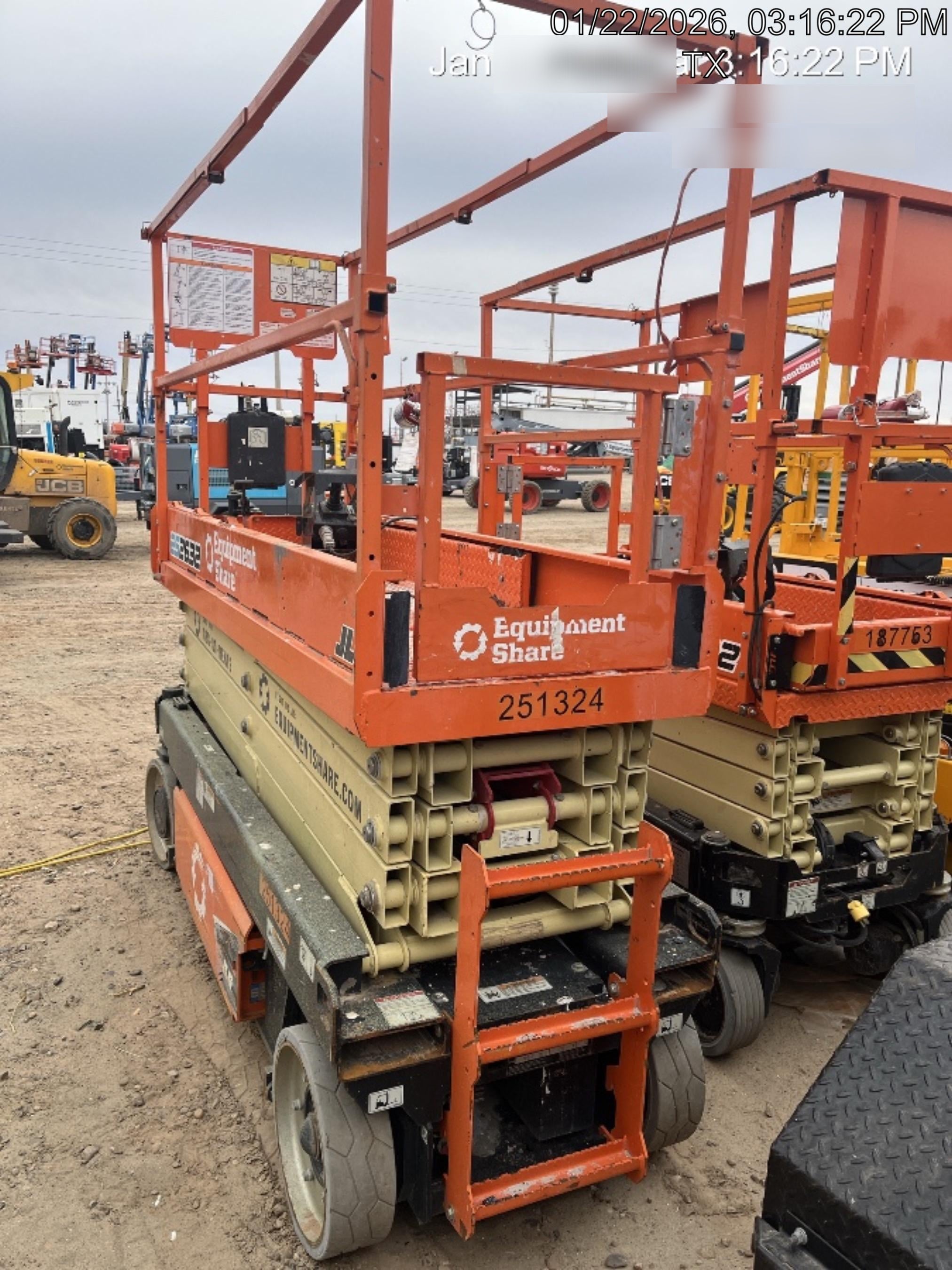 2022 JLG ES2632