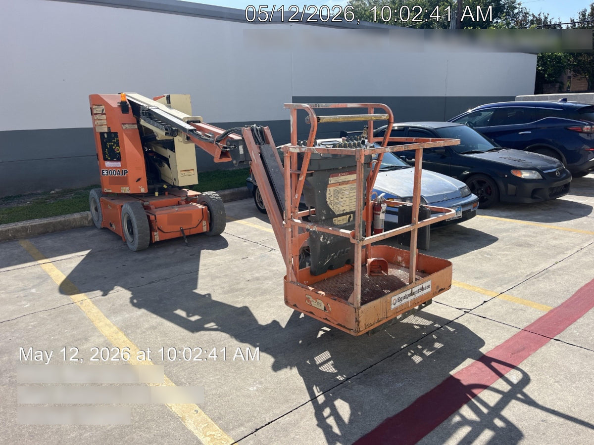 2019 JLG E300AJP